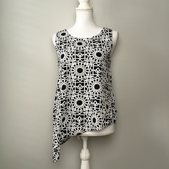 escapada Tops - Escapada Asymmetrical Hem Sleeveless Blouse